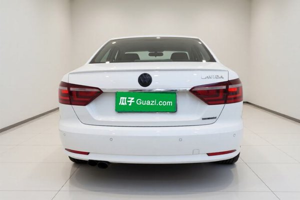 Volkswagen Lavida 2014, 123600 км, за 5933 USD