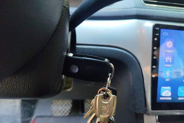 Volkswagen Lavida 2014, 123600 км, за 5933 USD - фото 17