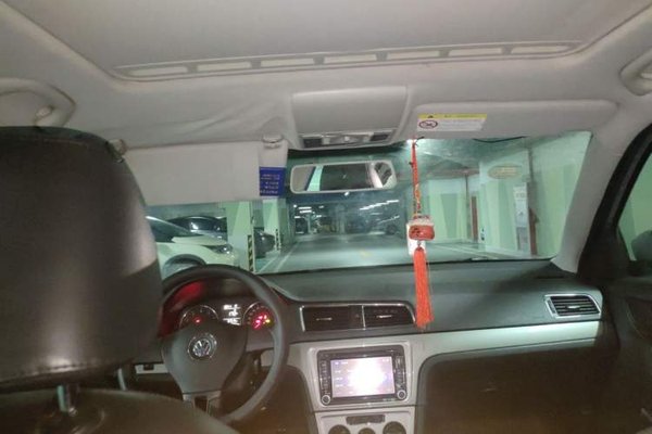Volkswagen Lavida 2014, 97500 км, за 3943 USD