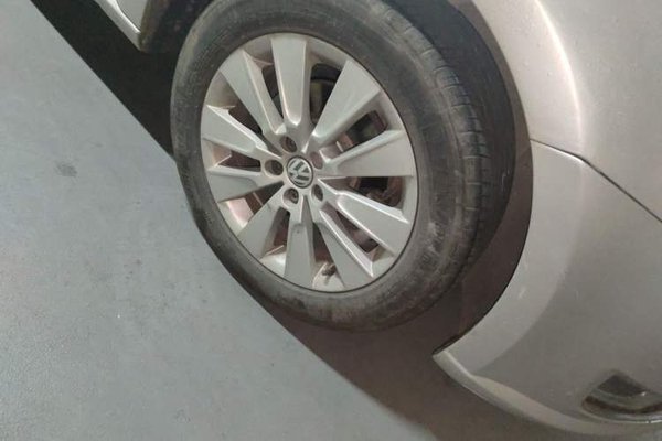 Volkswagen Lavida 2014, 97500 км, за 3943 USD - фото 11