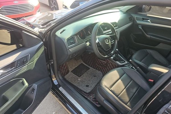 Volkswagen Lavida 2015, 108800 км, за 6464 USD - фото 24
