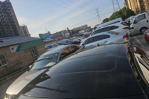 Volkswagen Lavida 2015, 108800 км, за 6464 USD - фото 11