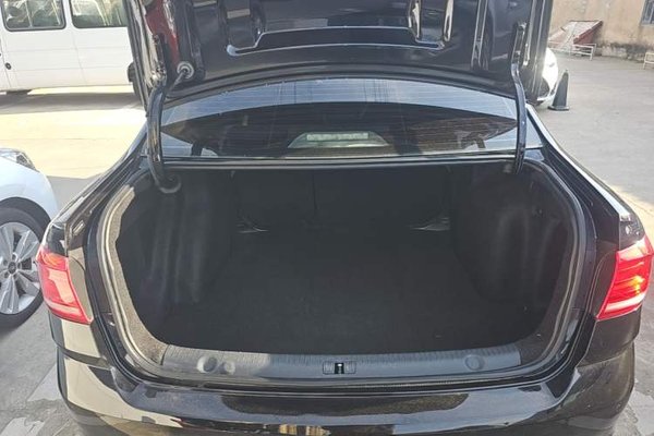 Volkswagen Lavida 2015, 108800 км, за 6464 USD - фото 27