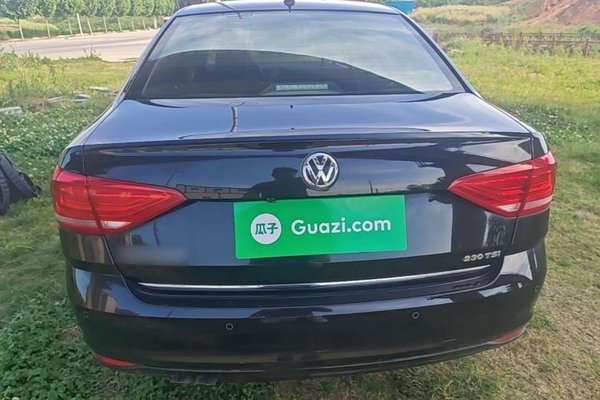 Volkswagen Lavida 2017, 100500 км, за 8131 USD