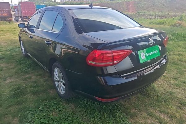 Volkswagen Lavida 2017, 100500 км, за 8131 USD