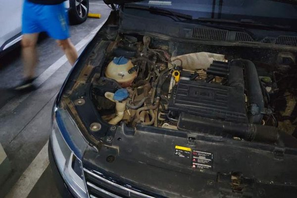 Volkswagen Lavida 2017, 71200 км, за 6378 USD - фото 23