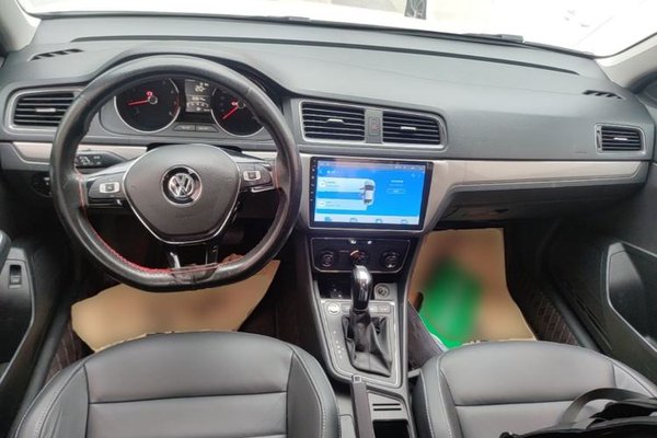Volkswagen Lavida 2017, 83900 км, за 8013 USD - фото 13