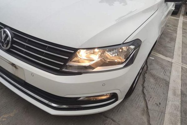 Volkswagen Lavida 2017, 83900 км, за 8013 USD - фото 9