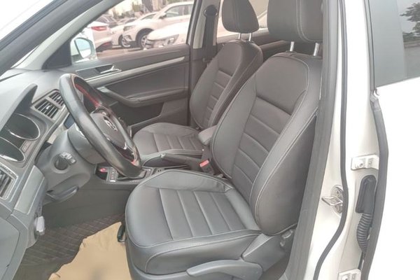 Volkswagen Lavida 2017, 83900 км, за 8013 USD - фото 18