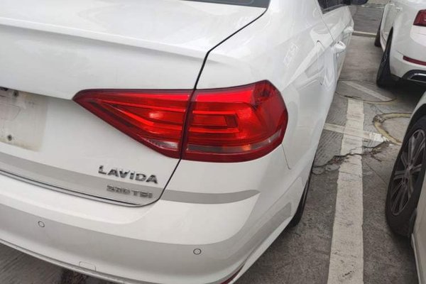 Volkswagen Lavida 2017, 83900 км, за 8013 USD - фото 7