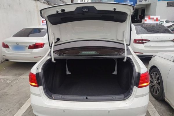 Volkswagen Lavida 2017, 83900 км, за 8013 USD - фото 22