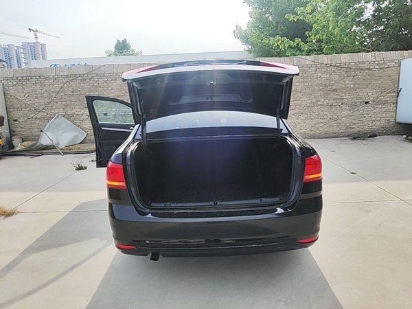 Volkswagen Lavida 2017, 87300 км, за 5869 USD - фото 22