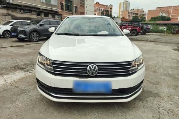 Volkswagen Lavida 2017, 115200 км, за 7543 USD