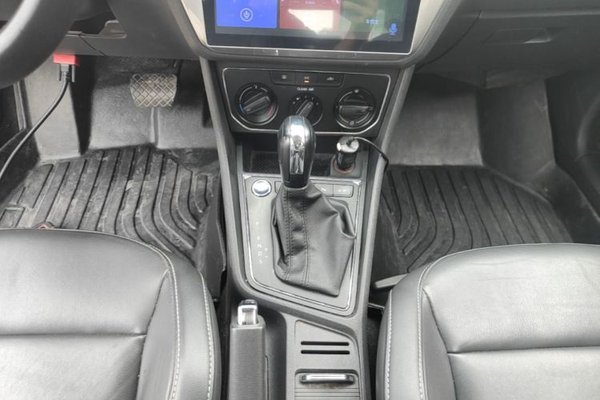Volkswagen Lavida 2017, 115200 км, за 7543 USD - фото 16