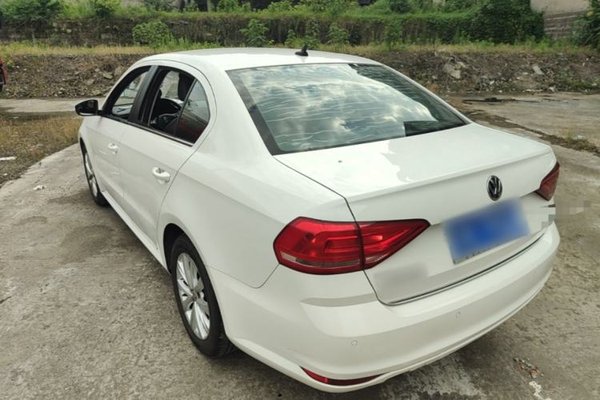 Volkswagen Lavida 2017, 115200 км, за 7543 USD