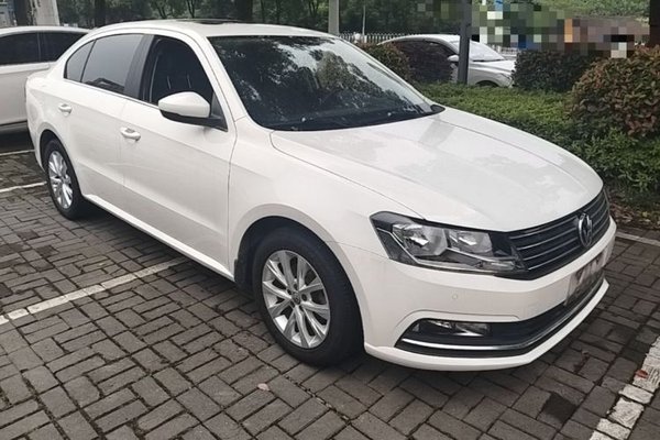 Volkswagen Lavida 2017, 131100 км, за 7365 USD