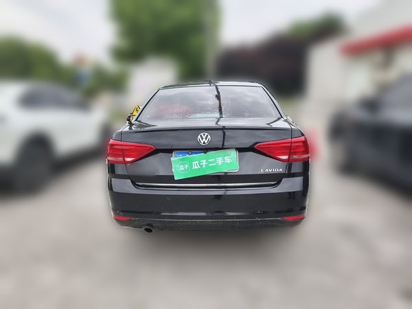 Volkswagen Lavida 2017, 152000 км, за 4315 USD