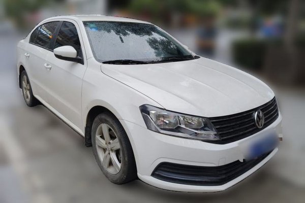 Volkswagen Lavida 2017, 52000 км, за 6986 USD