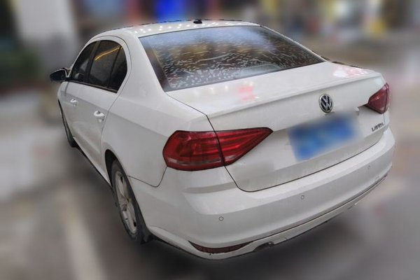 Volkswagen Lavida 2017, 52000 км, за 6986 USD