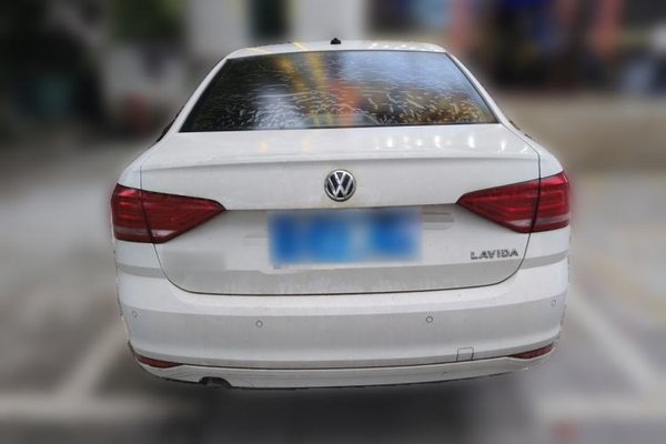 Volkswagen Lavida 2017, 52000 км, за 6986 USD