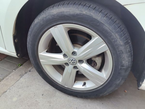 Volkswagen Lavida 2017, 66500 км, за 6229 USD