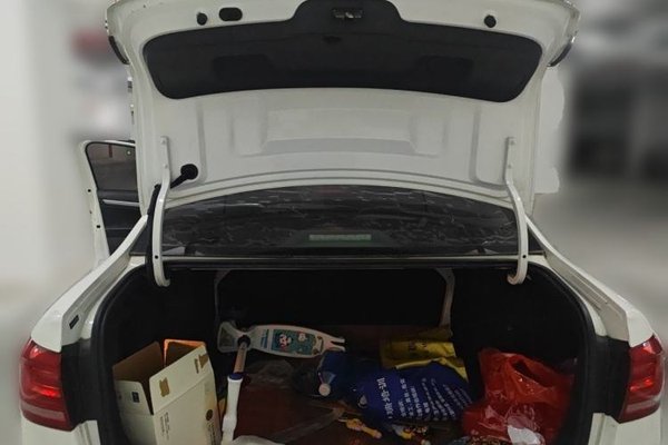 Volkswagen Lavida 2017, 72800 км, за 5929 USD - фото 6