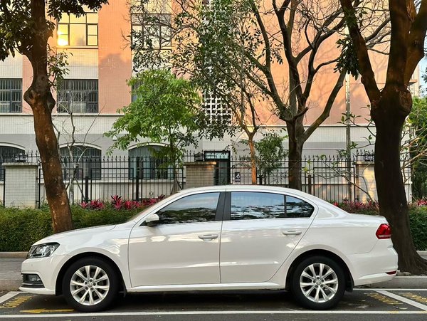 Volkswagen Lavida 2017, 93900 км, за 7798 USD