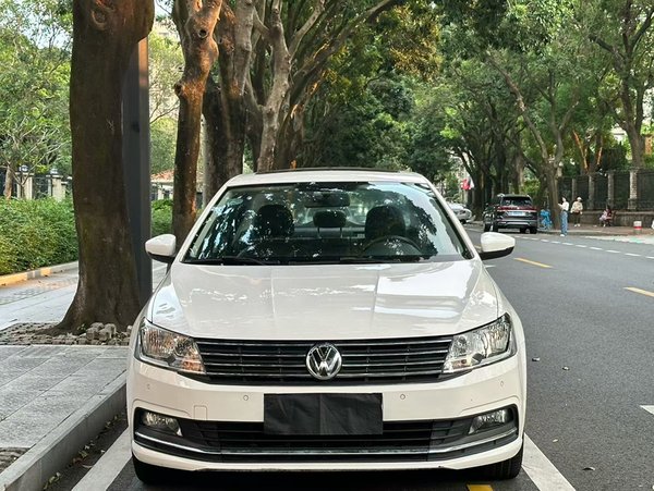 Volkswagen Lavida 2017, 93900 км, за 7798 USD
