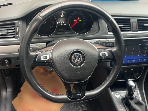 Volkswagen Lavida 2017, 93900 км, за 7798 USD - фото 7