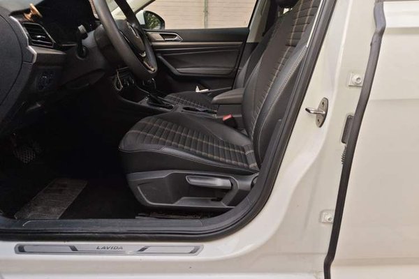 Volkswagen Lavida 2018, 81500 км, за 6901 USD - фото 16