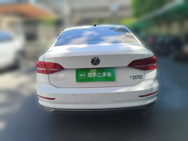 Volkswagen Lavida 2018, 23600 км, за 9076 USD