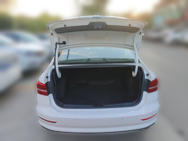 Volkswagen Lavida 2018, 72800 км, за 8145 USD - фото 20