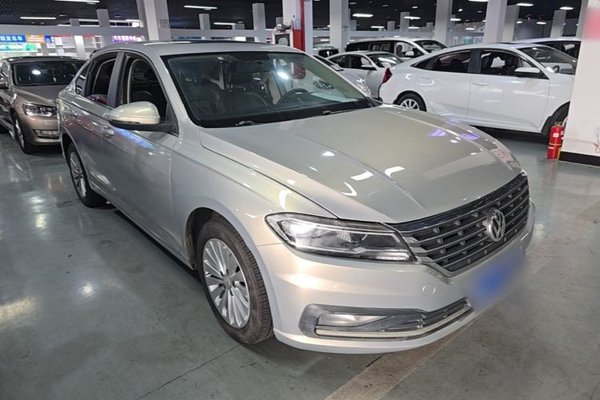 Volkswagen Lavida 2018, 84800 км, за 8946 USD