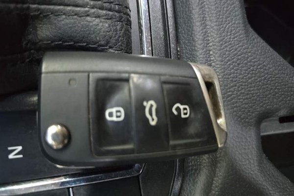 Volkswagen Lavida 2018, 84800 км, за 8946 USD - фото 12