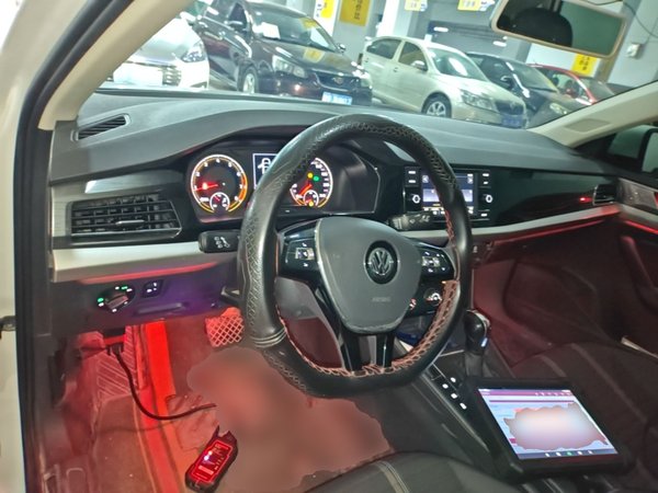 Volkswagen Lavida 2019, 74100 км, за 9425 USD - фото 13