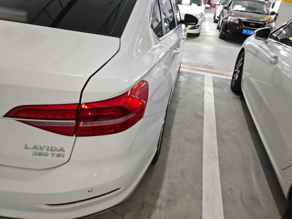 Volkswagen Lavida 2019, 74100 км, за 9425 USD - фото 7