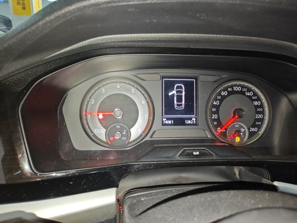 Volkswagen Lavida 2019, 74100 км, за 9425 USD - фото 15
