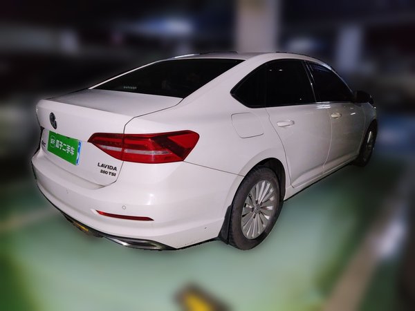 Volkswagen Lavida 2019, 93800 км, за 8041 USD