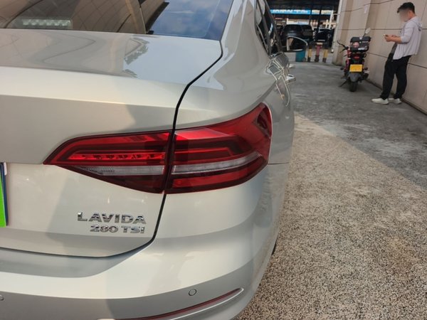 Volkswagen Lavida 2019, 68600 км, за 9736 USD - фото 7
