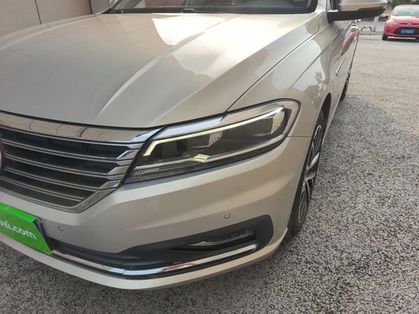 Volkswagen Lavida 2019, 68600 км, за 9736 USD - фото 9