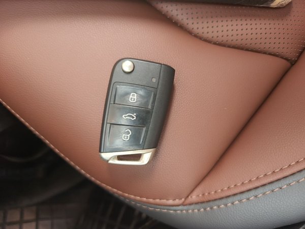 Volkswagen Lavida 2019, 68600 км, за 9736 USD - фото 12
