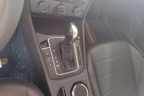 Volkswagen Lavida 2019, 75000 км, за 8584 USD - фото 16