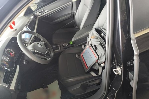 Volkswagen Lavida 2019, 75000 км, за 8584 USD - фото 17