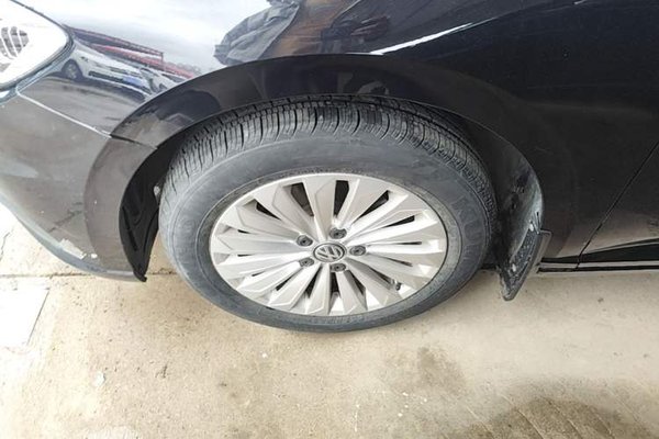 Volkswagen Lavida 2019, 75000 км, за 8584 USD - фото 10