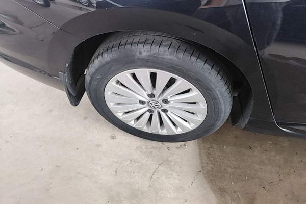Volkswagen Lavida 2019, 75000 км, за 8584 USD - фото 11