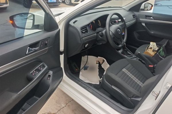 Volkswagen Lavida 2019, 118500 км, за 8996 USD - фото 18