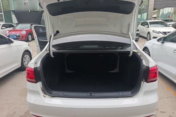 Volkswagen Lavida 2019, 118500 км, за 8996 USD - фото 22