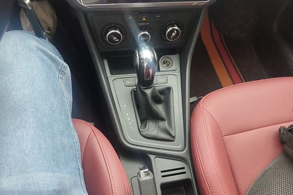 Volkswagen Lavida 2019, 63900 км, за 8744 USD - фото 17