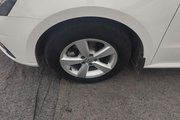 Volkswagen Lavida 2019, 63900 км, за 8744 USD - фото 8