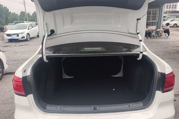 Volkswagen Lavida 2019, 63900 км, за 8744 USD - фото 22